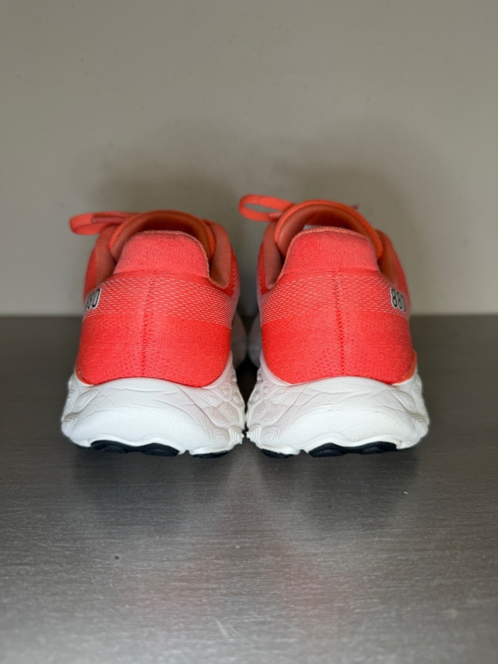 New Balance 880 v14 Running Shoes Sneakers Womens Size 8 Orange White Athletic - Picture 6 of 9